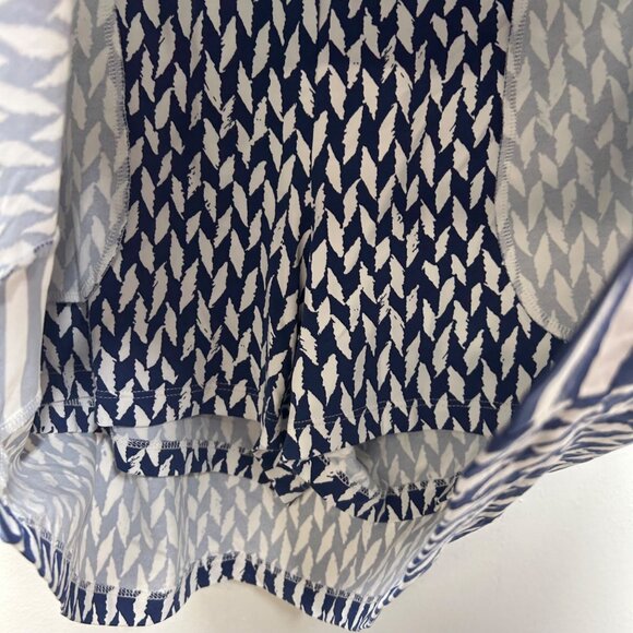 J.McLaughlin Blue & White Patterned Skort L Nylon/Spandex Stretch Fabric - Picture 3 of 8